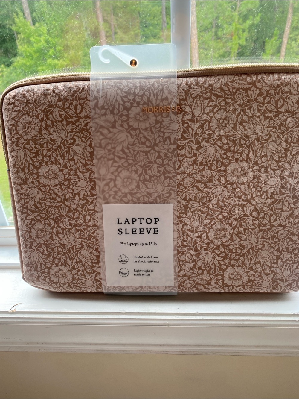 Morris & Co Floral Laptop Sleeve in Dusty Pink - Picture 3 of 7